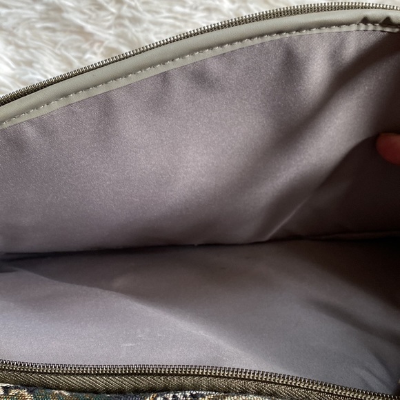 New under the seat tapestry floral carry on  bag - Picture 5 of 12